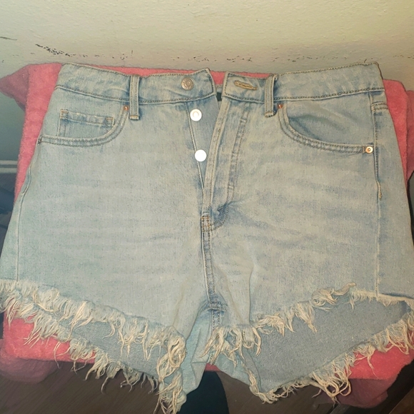 Wild fable high waisted denim shorts size 8